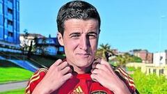 Marcano, el defensa Sub-21 del Racing, es la alternativa a Clichy