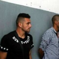 Detienen a dos jugadores del Necaxa por riña en un bar