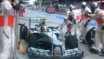 Hamilton se detuvo en la posición de McLaren por error.