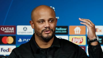 Soccer Football - UEFA Champions League - Bayern Munich Press Conference - Parc des Princes, Paris, France - November 3, 2025 Bayern Munich coach Vincent Kompany during the press conference REUTERS/Benoit Tessier