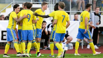 Suecia gana en Estonia (0-3) y depende de sí misma