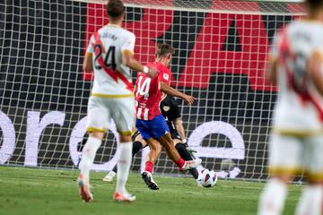 0-7. Marcos Llorente anota el séptimo tanto tras recibir una asistencia de Álvaro Morata.