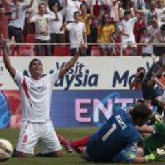 Carlos Bacca, a saldar cuentas frente al Barça