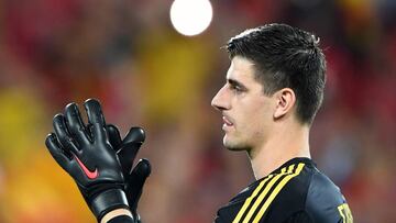 Belgium's goalkeeper Thibaut Courtois celebrates at the end of the Russia 2018 World Cup Group G football match between England and Belgium at the Kaliningrad Stadium in Kaliningrad on June 28, 2018. / AFP PHOTO / OZAN KOSE / RESTRICTED TO EDITORIAL