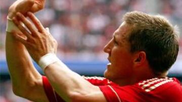 Schweinsteiger jugó el final de liga con un dedo roto