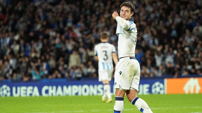 Zubimendi, suplente con la Real Sociedad después de rechazar al Liverpool