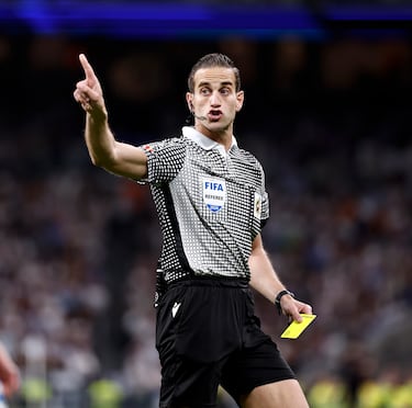 Javier Alberola Rojas durante el duelo que enfrentó al Real Madrid y al Girona.