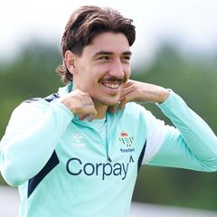 “Si los futbolistas se emborrachan, no pasa nada, pero cuando Borja Iglesias se pinta las uñas, se le cuestiona”