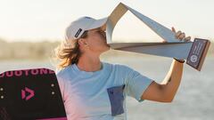 Claudia León, subcampeona del mundo de kitesurf freestyle