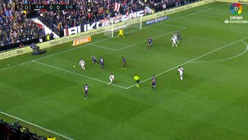 Un gol dificilísimo que ilusiona a todo el rayismo: el escorzo de Embarba