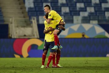 Los dirigidos por Reinaldo Rueda debutaron con victoria en el primer partido de la Copa América. La Tricolor se impuso con un tanto de Edwin Cardona.  