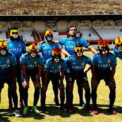 Equipo de Segunda División rinde homenaje a Súper Muñeco