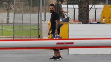 Negredo no entrenó y abandonó la ciudad deportiva del Valencia