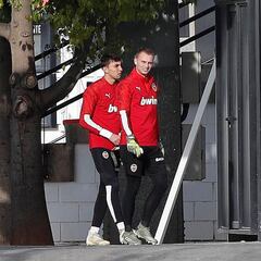 Cillessen entrena y alimenta el dilema de Celades en la portería