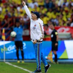 Pékerman: "Pagamos duro los errores y nos faltó concretar"