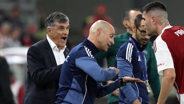 Mendilibar da instrucciones ante el PSV.