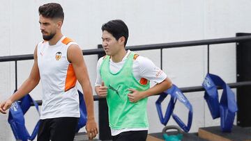 Kang-in empieza al margen