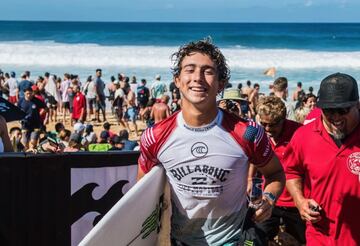 29 de julio de 1998 / San Clemente (California) / Regular / 16ª posición en el CT 2019 de la WSL.