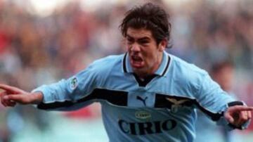 El &quot;Matador&quot; tambi&eacute;n suma tres t&iacute;tulos en Europa. El primero lo obtuvo en Lazio, en la temporada 1999-2000.