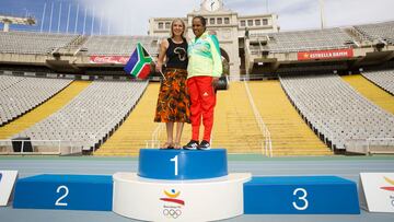 Tulu y Meyer, la victoria de África en un abrazo que perdura 30 años