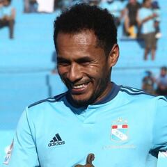 Carlos Lobatón continuará su carrera en Sporting Cristal