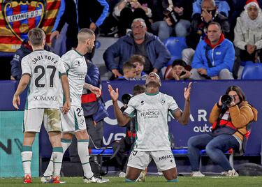 El delantero más en forma de LaLiga Hypermotion. Un nuevo gol para darle otro punto más a un equipo que se coloca en la zona de promoción de ascenso.