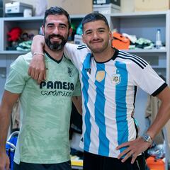 Rulli y Foyth, la felicidad de dos campeones del Mundo