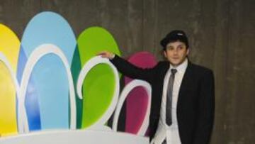 Peiret junto al logo.