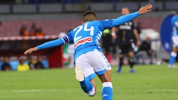 NAP101. NÁPOLES (ITALIA). 26/09/2018.- Lorenzo Insigne celebra el 1-0 ante Parma.