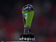 Quedar en último lugar en la Liga MX será un premio
Trofeo de Campeon durante el partido Toluca vs Pachuca, correspondiente a la ida de la gran final del Torneo Apertura 2022 de la Liga BBVA MX, en el Estadio Nemesio Diez, el 27 de octubre de 2022.