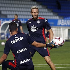 Después de los laterales, el pivote es la urgencia del Depor