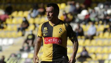 Esteban Paredes definió su futuro