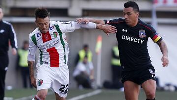 Futbol, Palestino vs Colo Colo.
 Campeonato de transicion 2017.
 El jugador de Palestino Roberto Gutierrez, izquierda disputa el balon contra Esteban Paredes de Colo Colo, durante el partido de primera division en el estadio Bicentenario de La Florida.
 Santiago, Chile.
 15//08/2017
 Paul Plaza/Photosport**********
 
 Football, Palestino vs Colo Colo.
 Transition championship 2017.
 Palestino&#039;s player Roberto Gutierrez, left , battles the ball against Esteban Paredes of  Colo Colo during football match at  Bicentenario Stadium in Santiago, Chile.
 15/08/2017
 Paul Plaza/Photosport