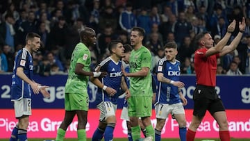 01/02/24 PARTIDO SEGUNDA DIVISION
REAL OVIEDO - LEGANES
MASCA Y UNDABARRENA TRAS CHOCAR DE CABEZA EN EL PASADO PARTIDO