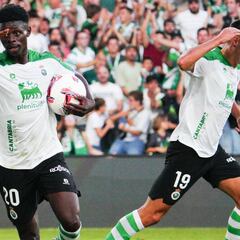 La épica de El Sardinero rescata un punto para el Racing