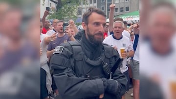 Este comisario enloqueció a todos los ingleses por su gran parecido con el técnico de su selección en la previa de la semifinal ante Países Bajos.
