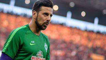 El Werder Bremen sorprende con el nuevo dorsal de Pizarro