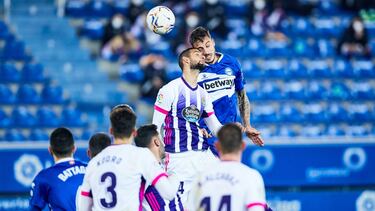 Joselu of Deportivo Alaves during the Spanish league, La Liga Santander, football match played between Deportivo Alaves and Real Valladolid CF at Mendizorroza stadium on February 5, 2021 in Vitoria, Spain.
AFP7
05/02/2021 ONLY FOR USE IN SPAIN