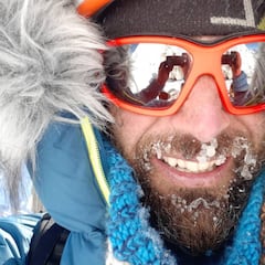 Alex Txikón logra hacer cumbre en el Ama Dablam