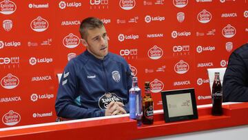 Fernando Seoane durante una conferencia de prensa.