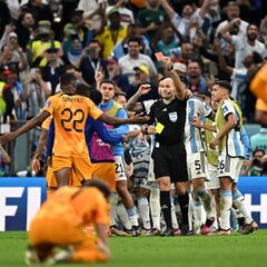 Spanish referee Antonio Mateu Lahoz sent home: What referees made / missed the cut?