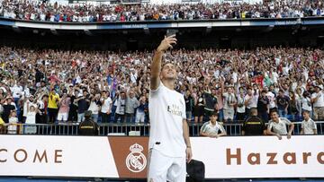 El Real Madrid ha pagado cien millones de euros al Chelsea por Eden Hazard. Es el fichaje más caro de los blancos en las últimas temporadas.