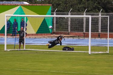 La Selección Argentina realizó su primer y único entrenamiento en Bucaramanga antes de disputar las semifinales de la Copa América Femenina ante Colombia en el estadio Alfonso López.