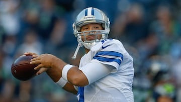 SEATTLE, WA - AUGUST 25: Quarterback Tony Romo #9 of the Dallas Cowboys warms up prior to the preseason game against the Seattle Seahawks at CenturyLink Field on August 25, 2016 in Seattle, Washington.   Otto Greule Jr/Getty Images/AFP
 == FOR NEWSPAPERS, INTERNET, TELCOS &amp; TELEVISION USE ONLY ==