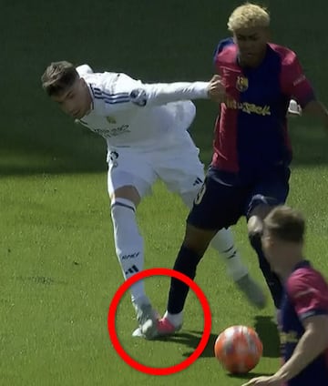 Robo, atraco... Los memes m¨¢s divertidos del Cl¨¢sico