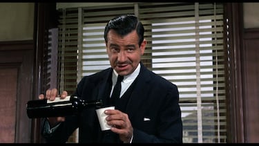 La clásica y desternillante comedia de espías que fusionó Hitchcock y James Bond ya está en plataformas