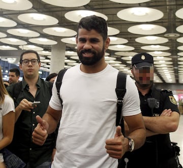 Locura por Diego Costa en su llegada a Madrid