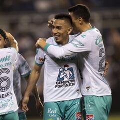 León da cátedra de fútbol ante Sporting Kansas City y va a semis