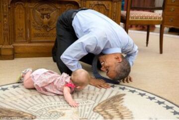 ? Official White House Photo by Pete Souza
https://www.flickr.com/photos/whitehouse/