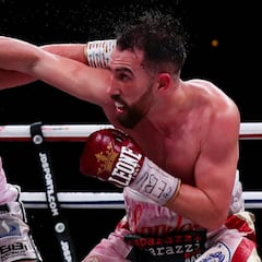 Sandor da un recital ante Hughes en el estreno de Matchroom